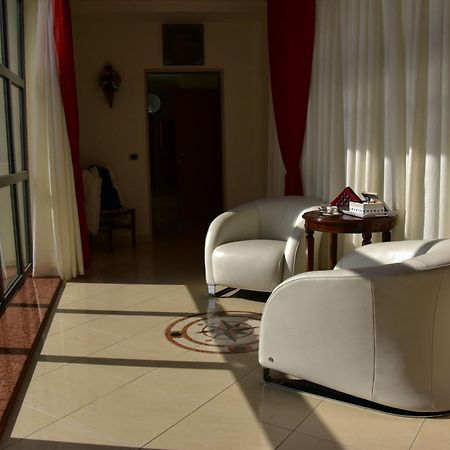 מטרה Alla Dimora Di Chiara Apartment מראה חיצוני תמונה